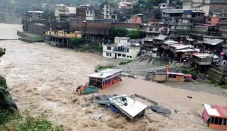 خیبر پختونخوا، کشمیر، گلگت میں بارشوں نےتباہی مچادی، 330 سے زائد افراد جاں بحق