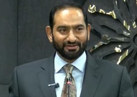 کوئی لیڈر میرٹ پر آیا نہ آئین پر عمل ہو رہا، ہر ڈویژن کو صوبہ بنانا چاہیے: میاں عامر محمود